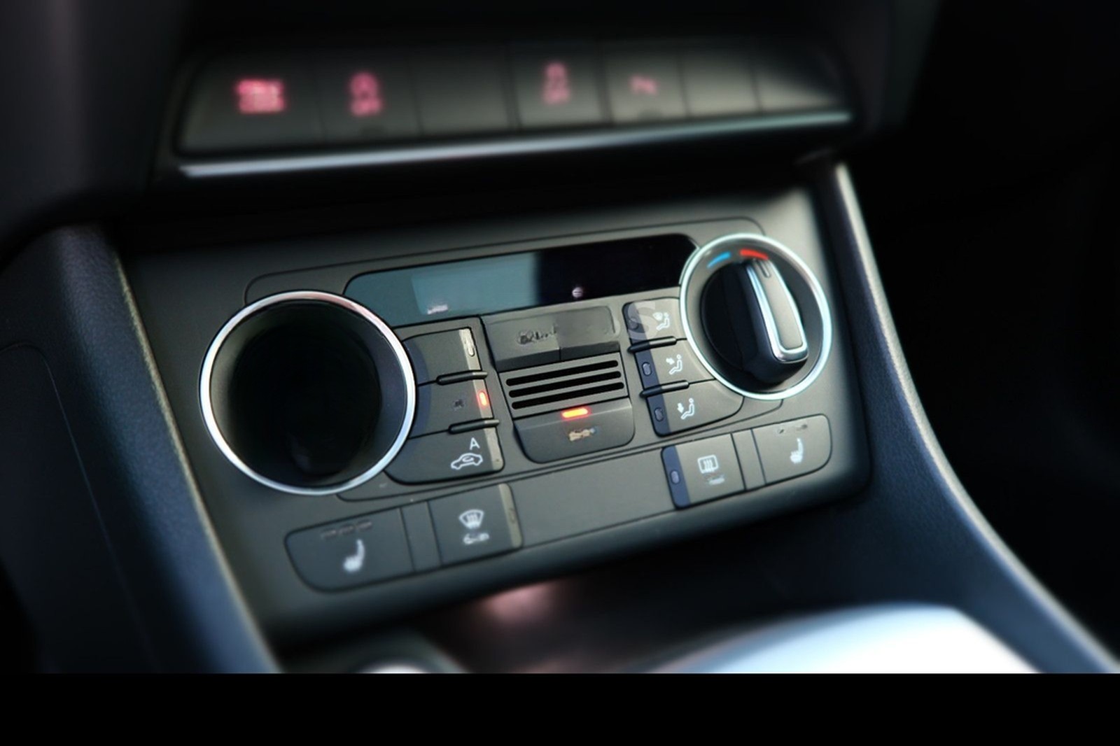Audi Q3 2.0 TFSI quattro S-tr."3xS-Line"Compet."LED" foto 32