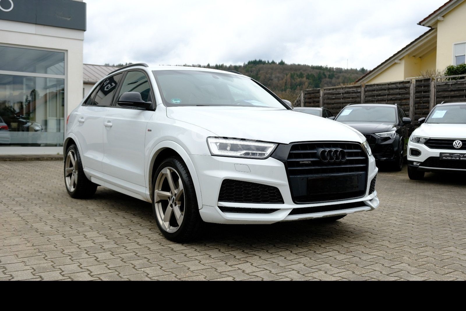 Audi Q3 2.0 TFSI quattro S-tr."3xS-Line"Compet."LED" foto 5