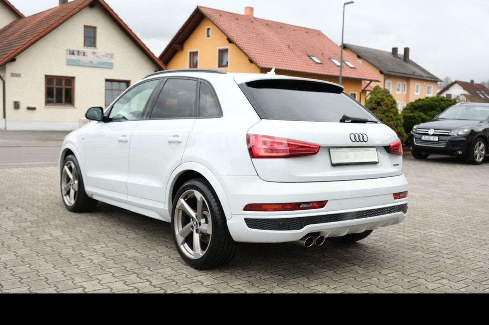 Audi Q3 2.0 TFSI quattro S-tr."3xS-Line"Compet."LED" foto 8