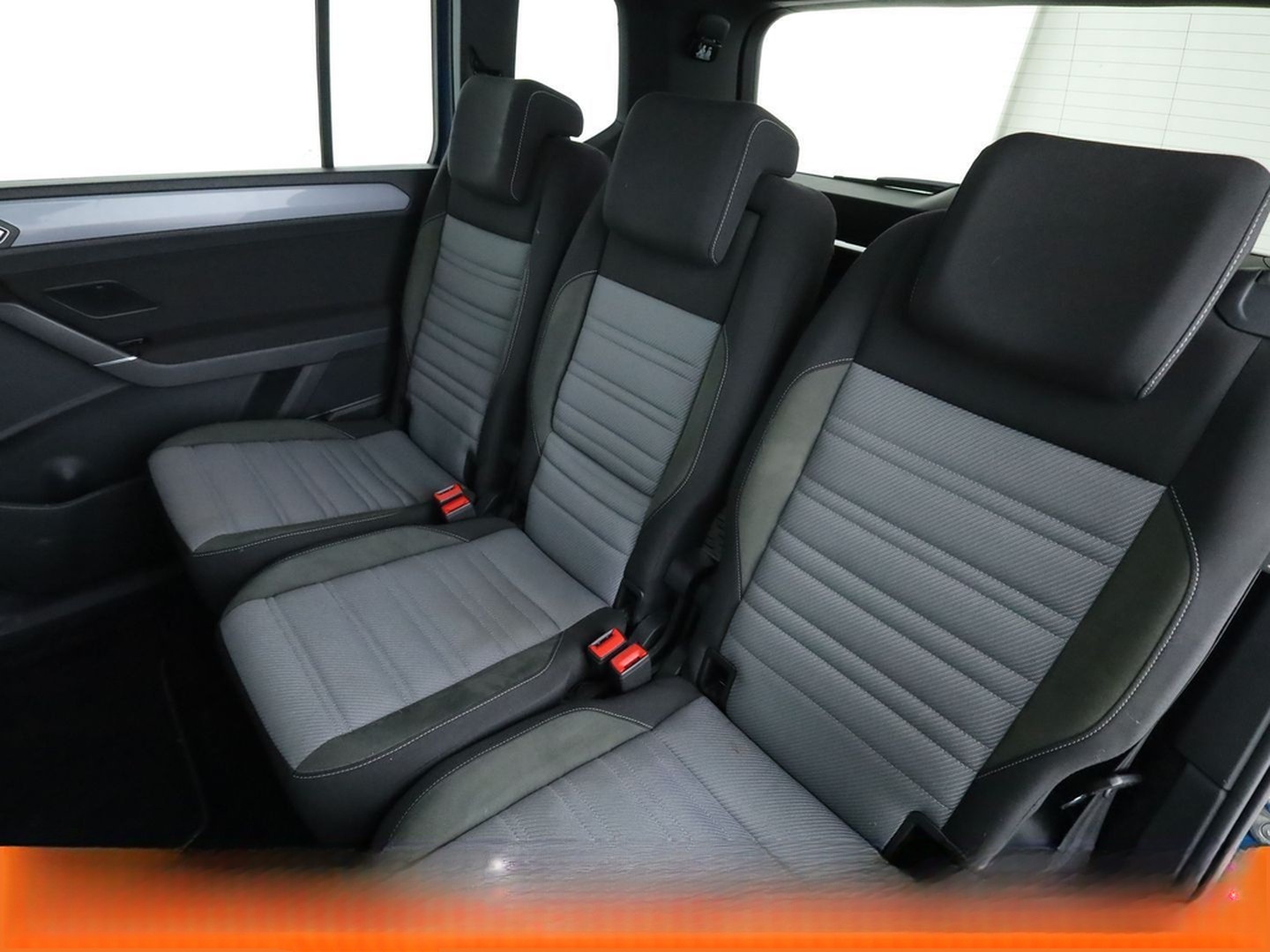 Volkswagen Touran 1.8 TSI Highline BM Aut.*NAVI*LED*TEMPO* foto 13