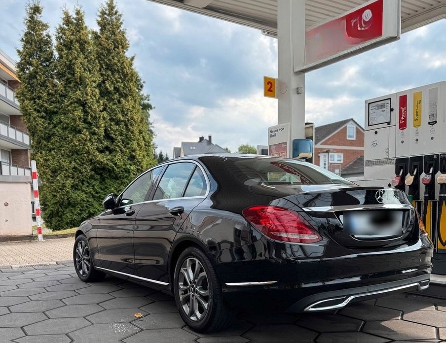 Mercedes-Benz Mercedes Benz C220d Bluetech Diesel foto 2