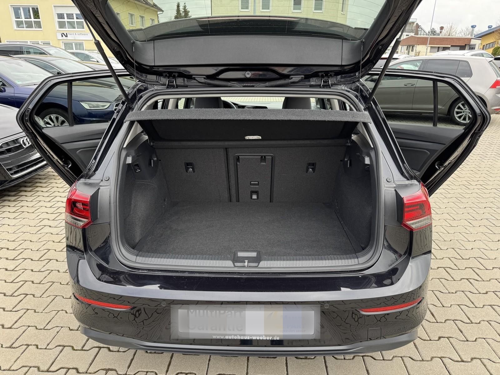 Volkswagen Golf VIII 1.5 TSI "LIFE" ACT/LED-SCHEINWERFER/AI foto 12