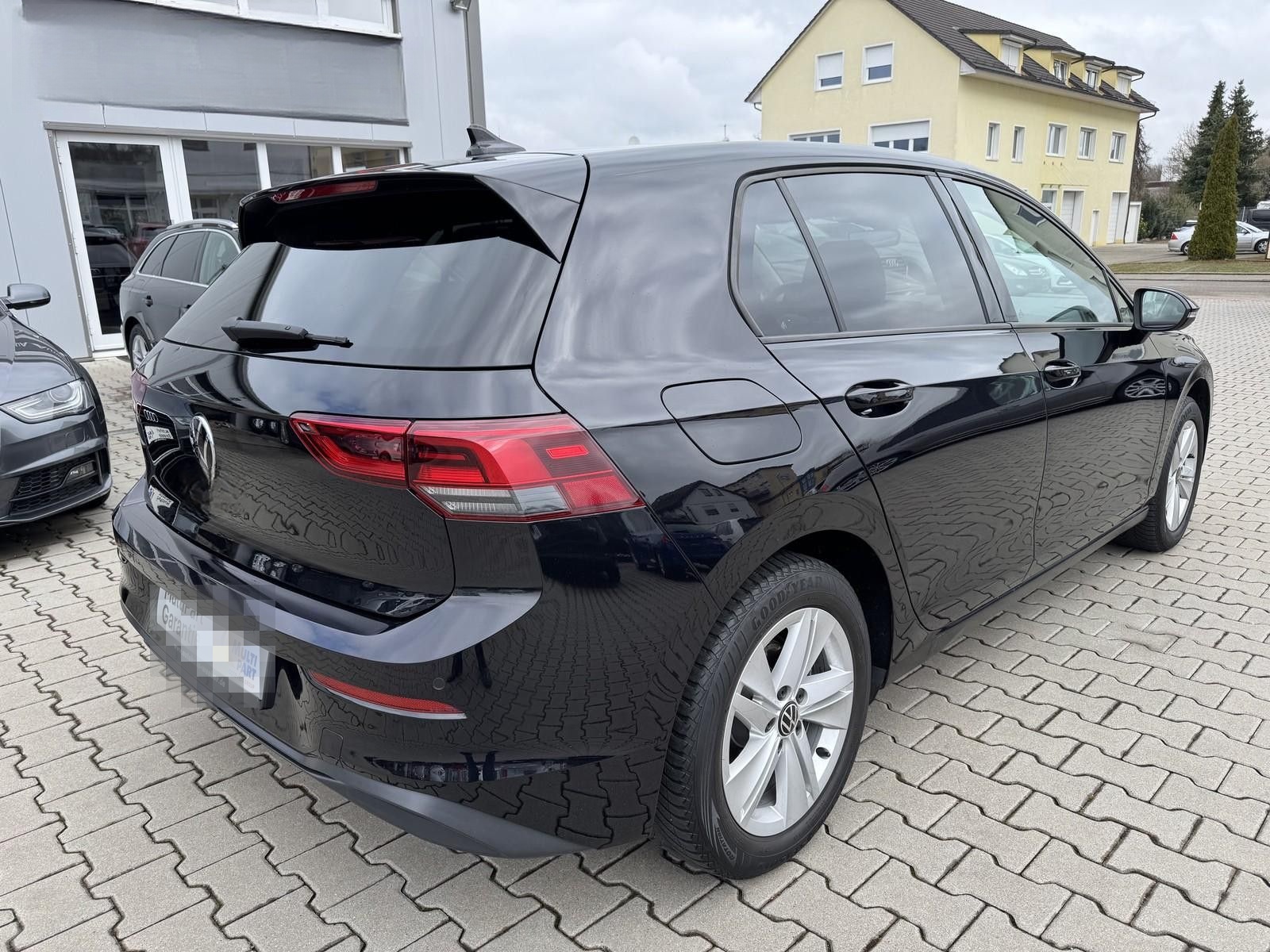 Volkswagen Golf VIII 1.5 TSI "LIFE" ACT/LED-SCHEINWERFER/AI foto 9