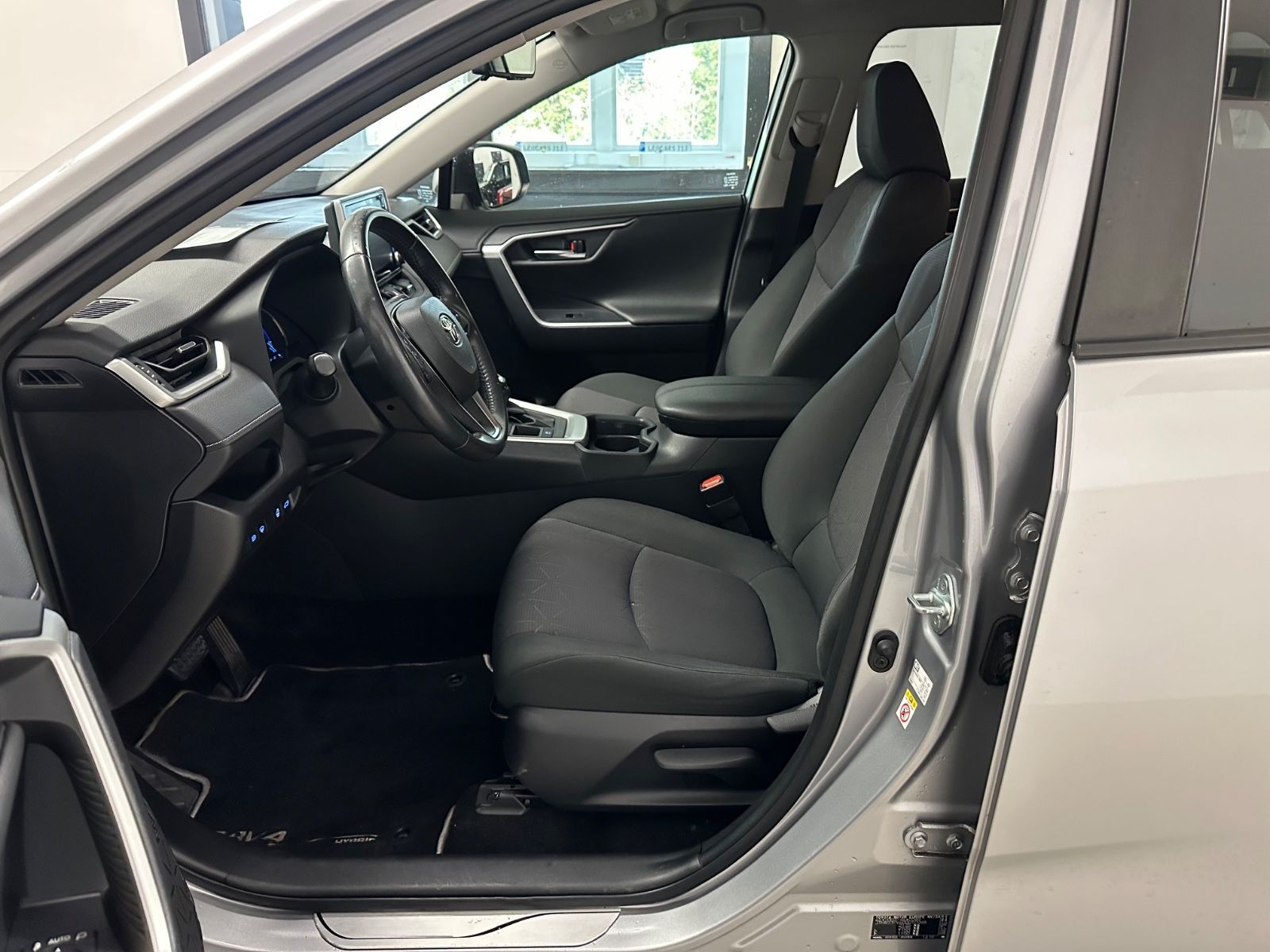 Toyota RAV4 Hybrid Club foto 11