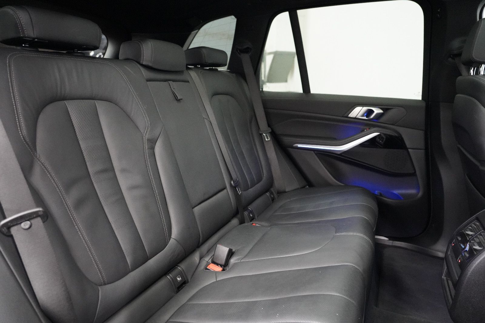 BMW X5 xDrive 30d xLine LASER HUD LEDER AHK Kamera foto 21