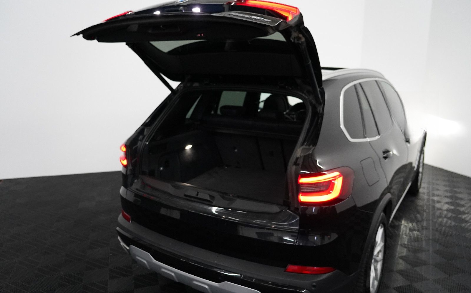 BMW X5 xDrive 30d xLine LASER HUD LEDER AHK Kamera foto 24