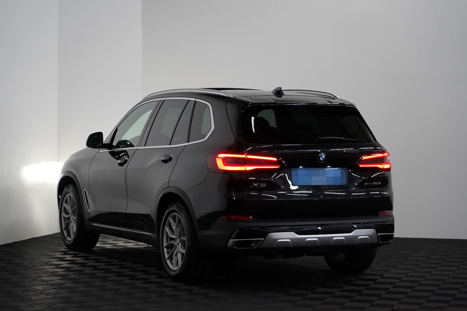 BMW X5 xDrive 30d xLine LASER HUD LEDER AHK Kamera foto 6