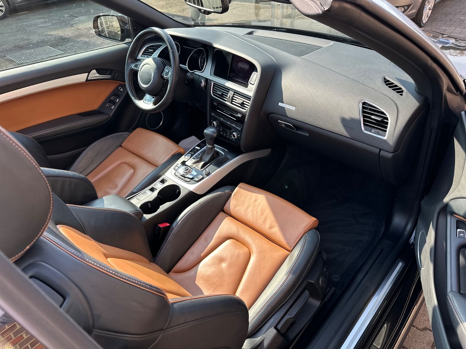 Audi A5 Cabriolet 3.0 TDI quattro foto 8