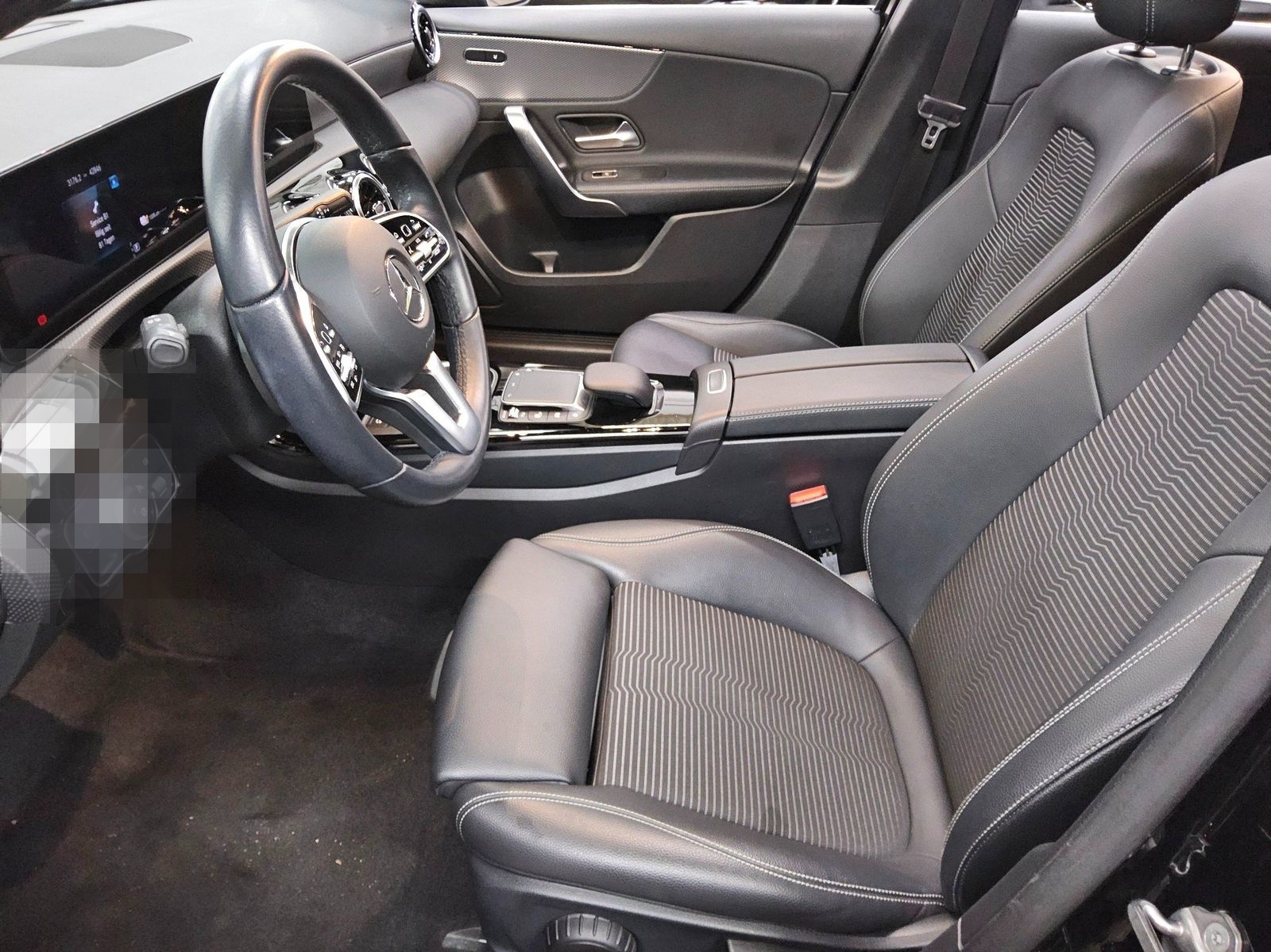 Mercedes-Benz A 250 e Progressive T-Leder Navi LED Pano AHK foto 9