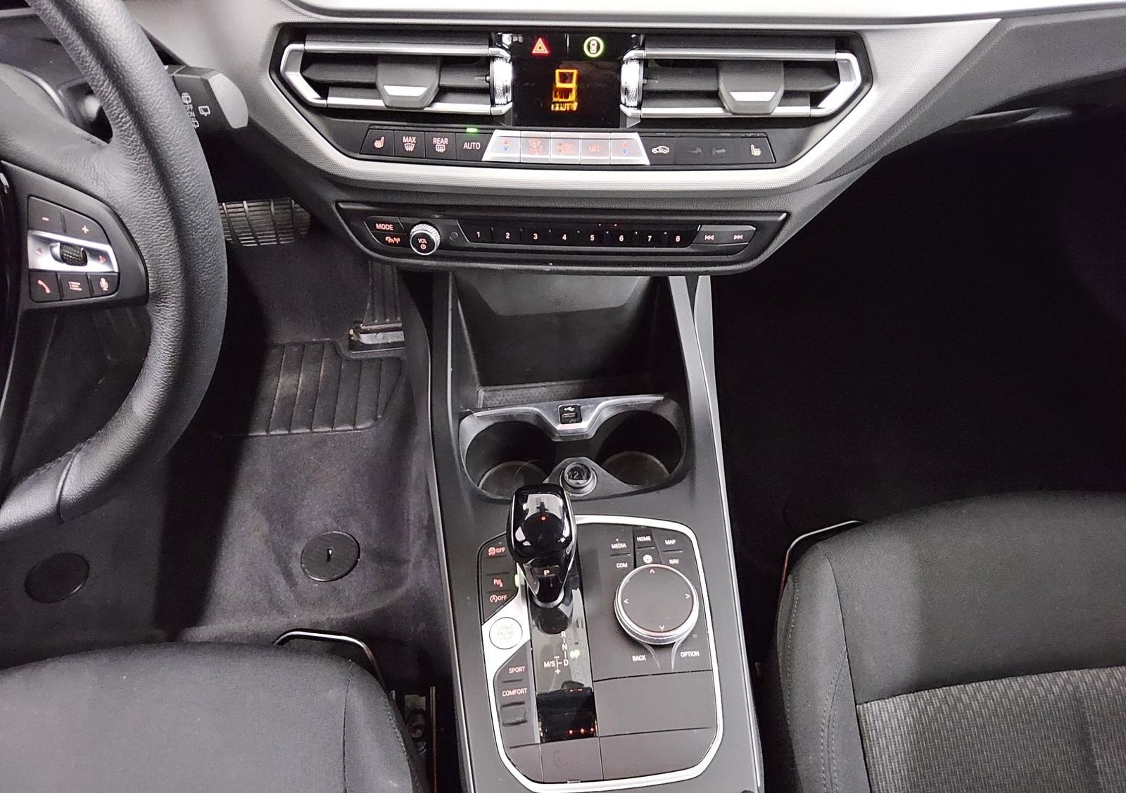 BMW 118dA Advantage Navi LED LC-Pro ACC Shz foto 6