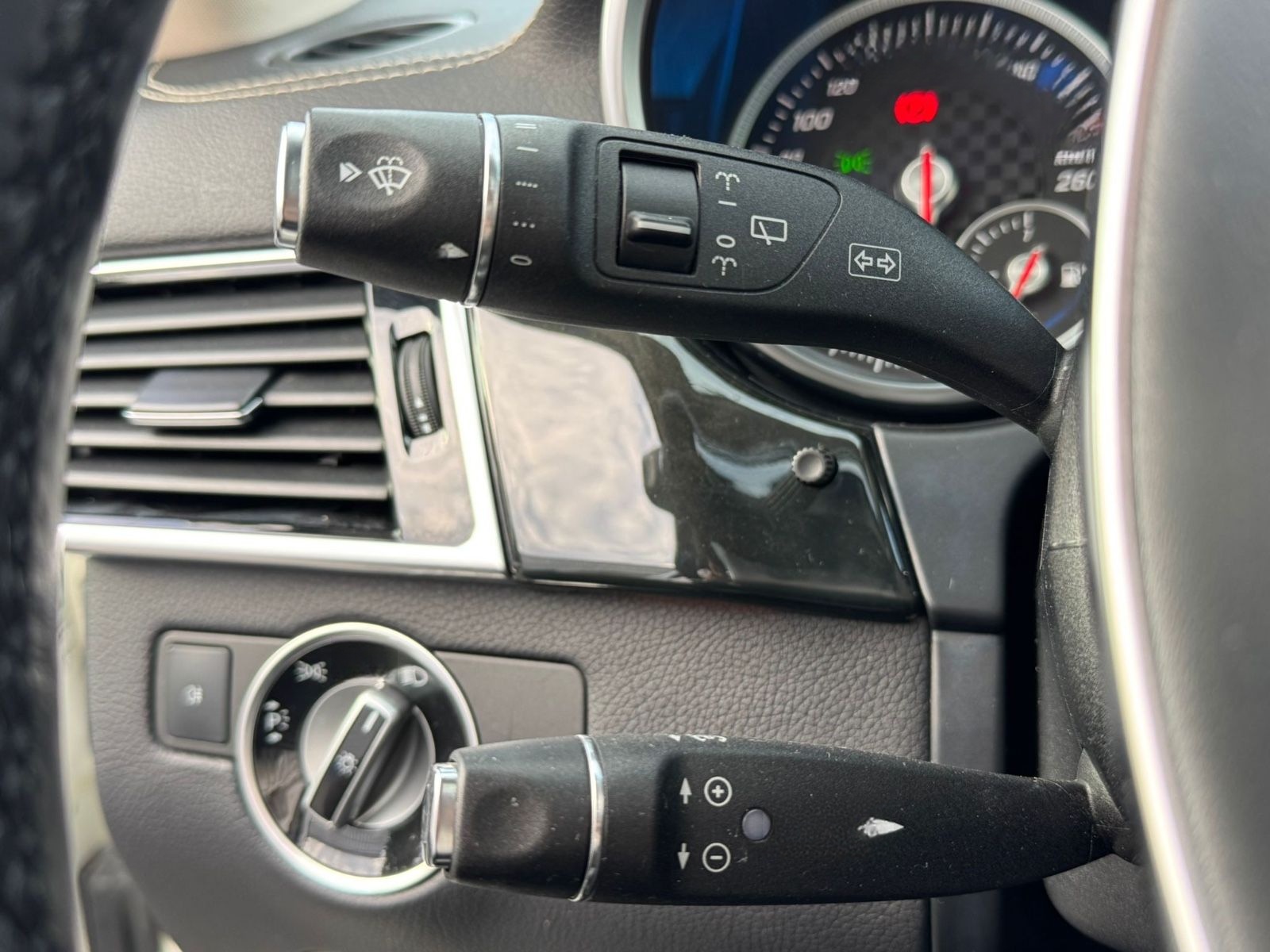 Mercedes-Benz GLE 350 d 4Matic AMG-LINE,LEDER-BI COLOR,360°KAM foto 19