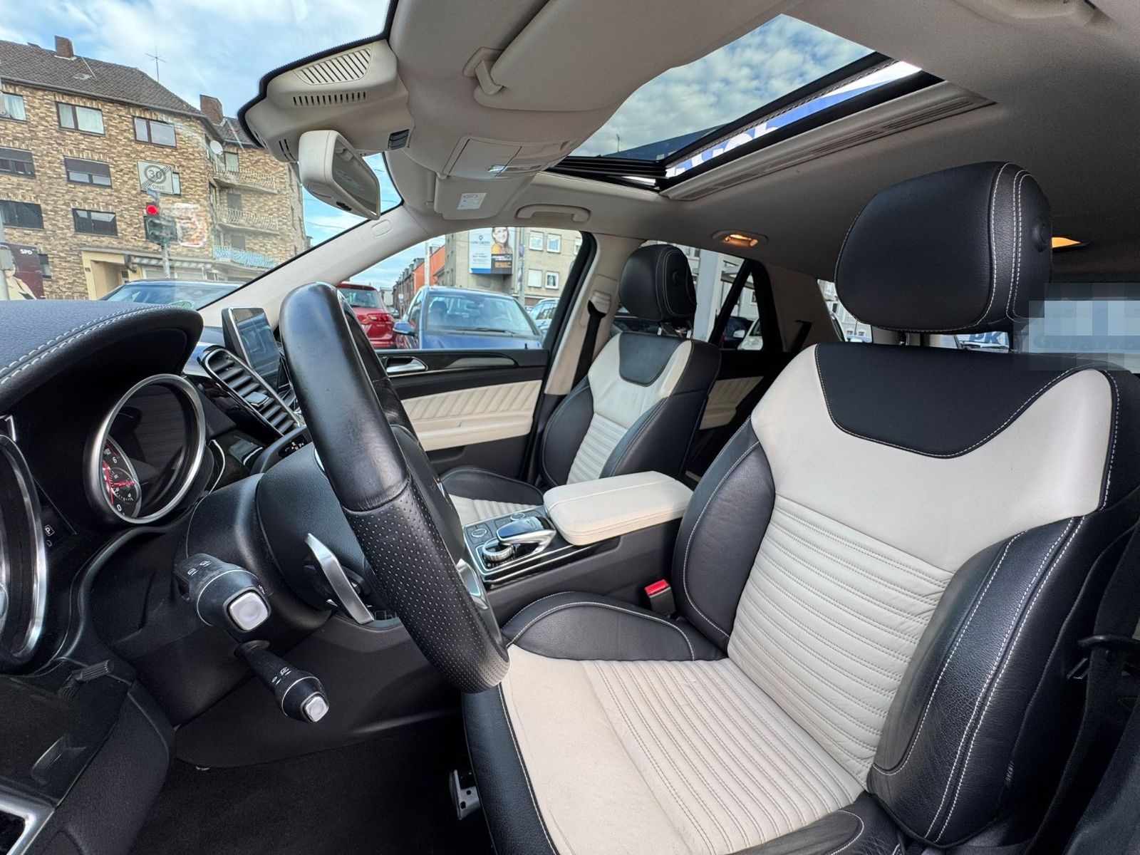 Mercedes-Benz GLE 350 d 4Matic AMG-LINE,LEDER-BI COLOR,360°KAM foto 8