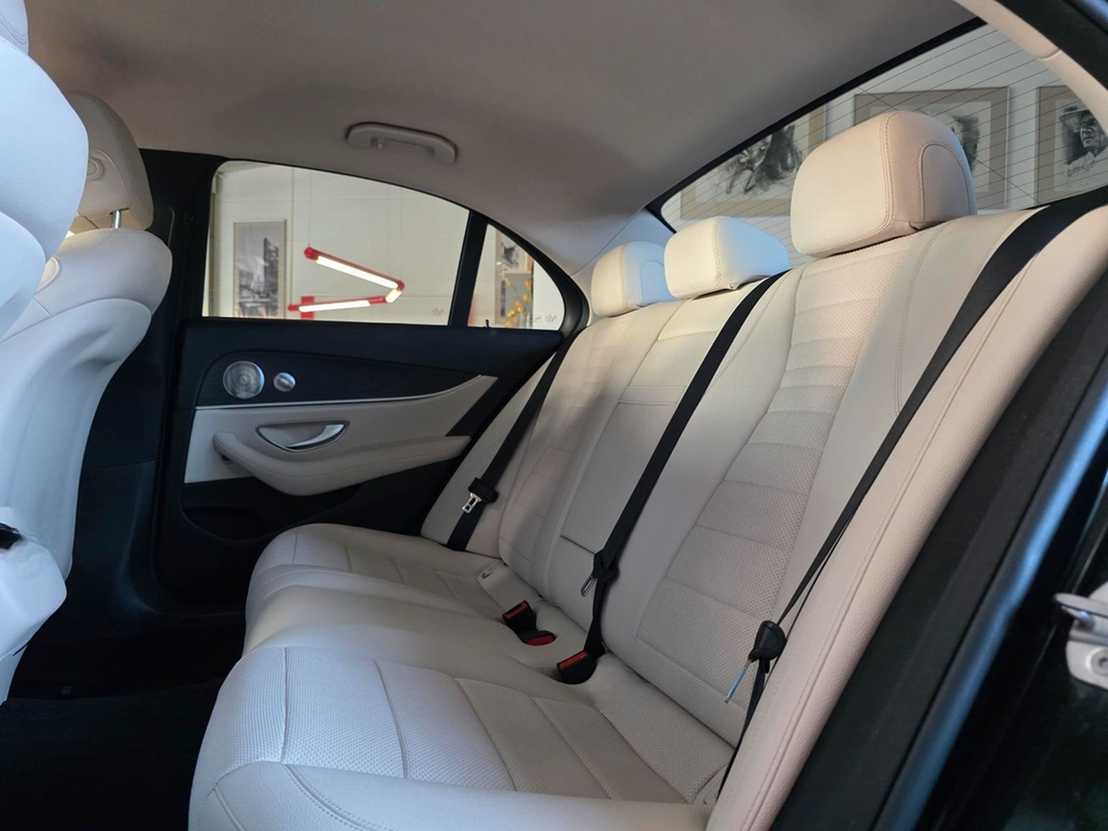 Mercedes-Benz E200 Lim. AMG/Burmester/Airmatic/HuD/Multibeam foto 27
