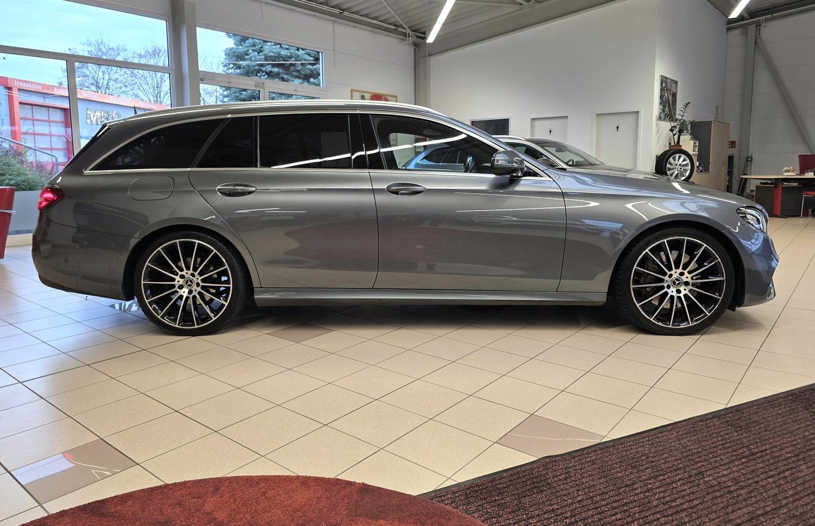 Mercedes-Benz E 300 T Automatik AMG Line/20"Alu/Ahk foto 11