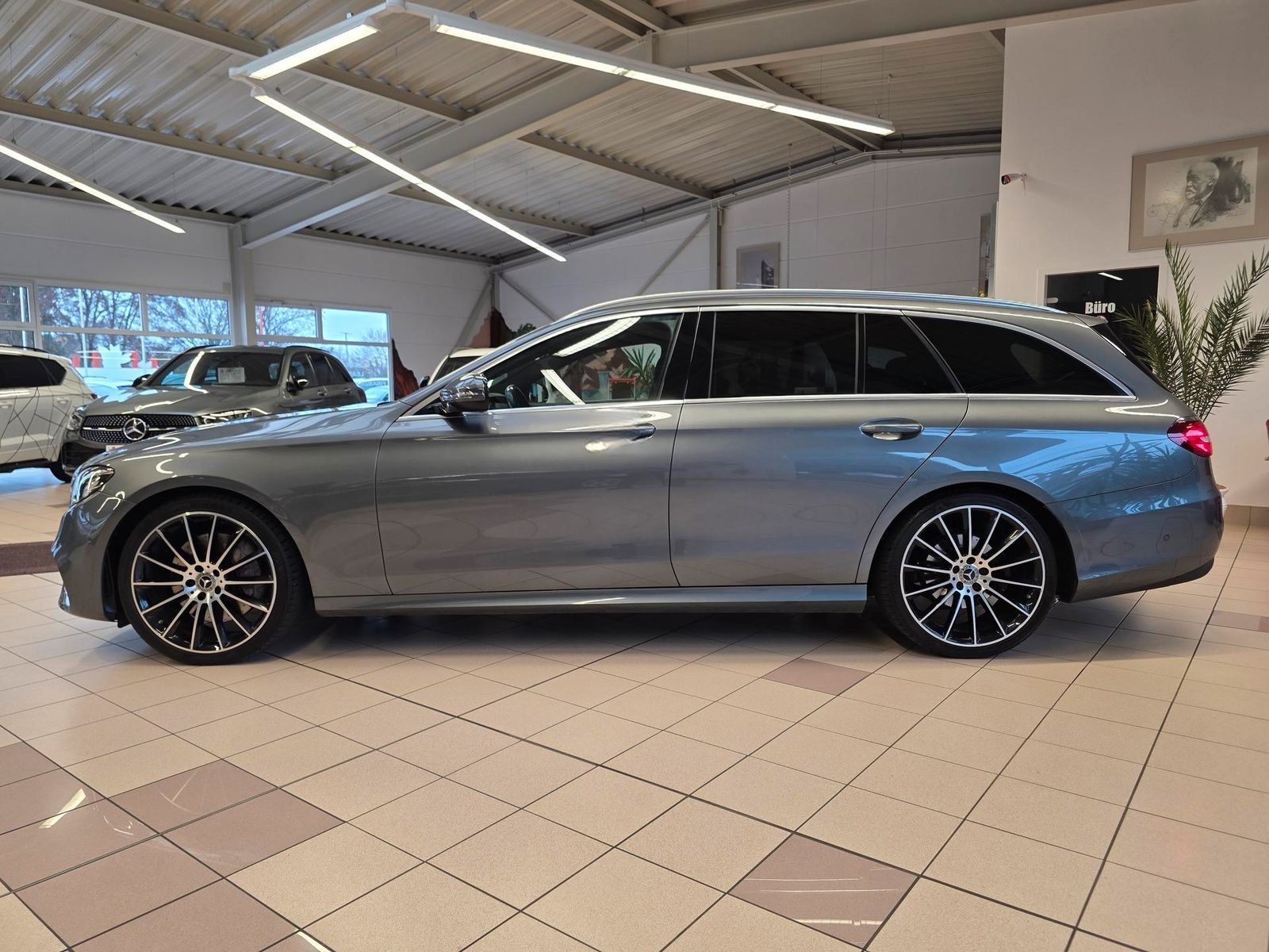 Mercedes-Benz E 300 T Automatik AMG Line/20"Alu/Ahk foto 4