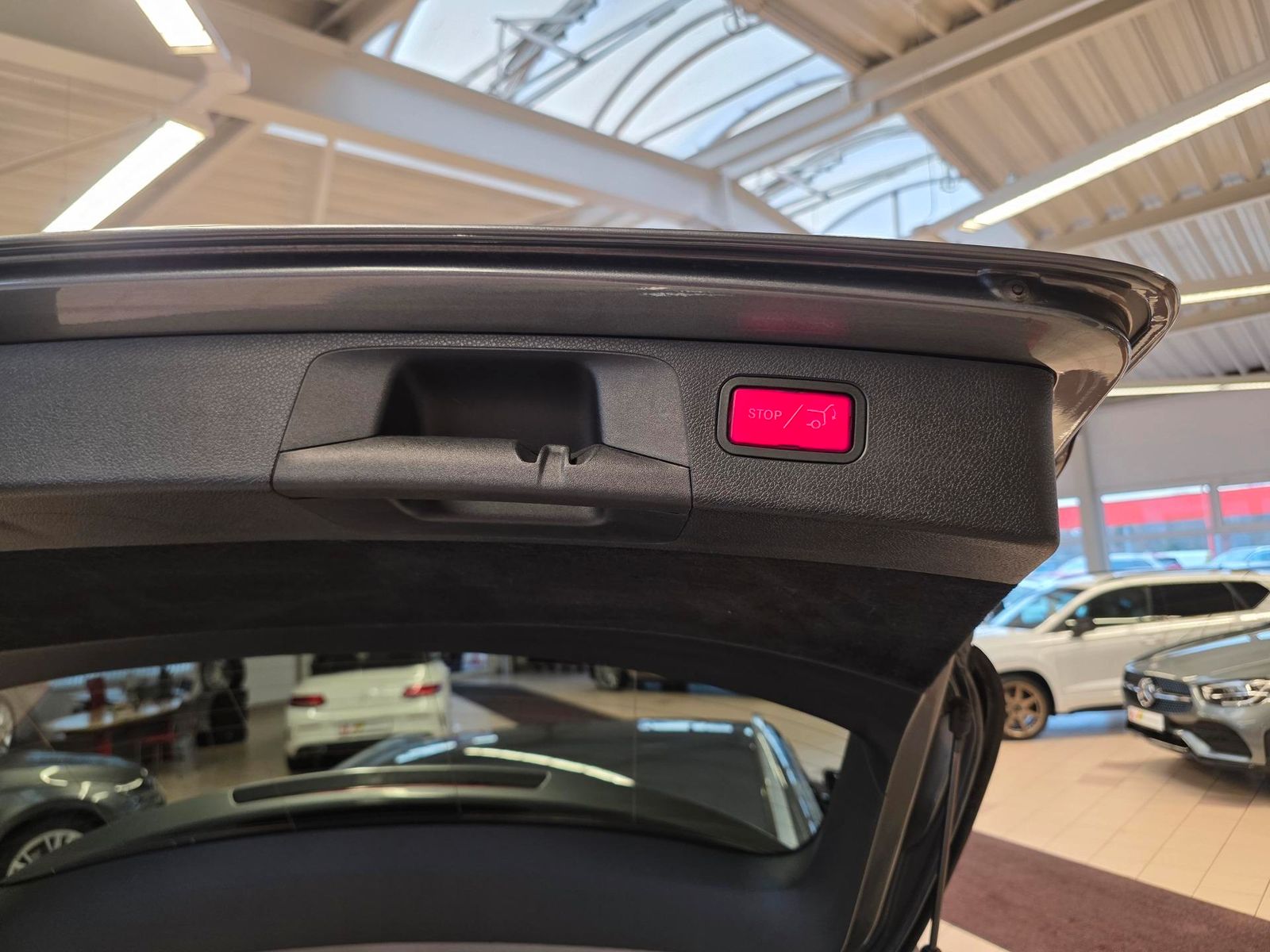 Mercedes-Benz E 300 T Automatik AMG Line/20"Alu/Ahk foto 9