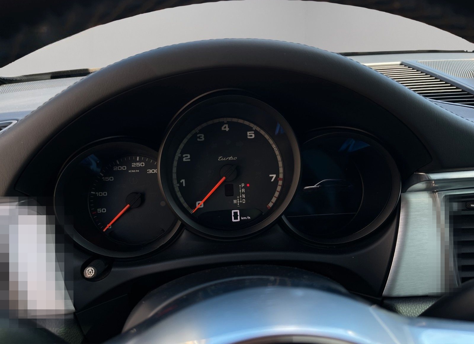 Porsche Macan Turbo Lenkradhz. | Panorama | Kamera foto 11