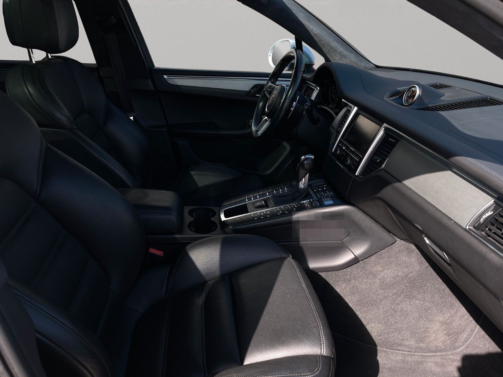 Porsche Macan Turbo Lenkradhz. | Panorama | Kamera foto 18