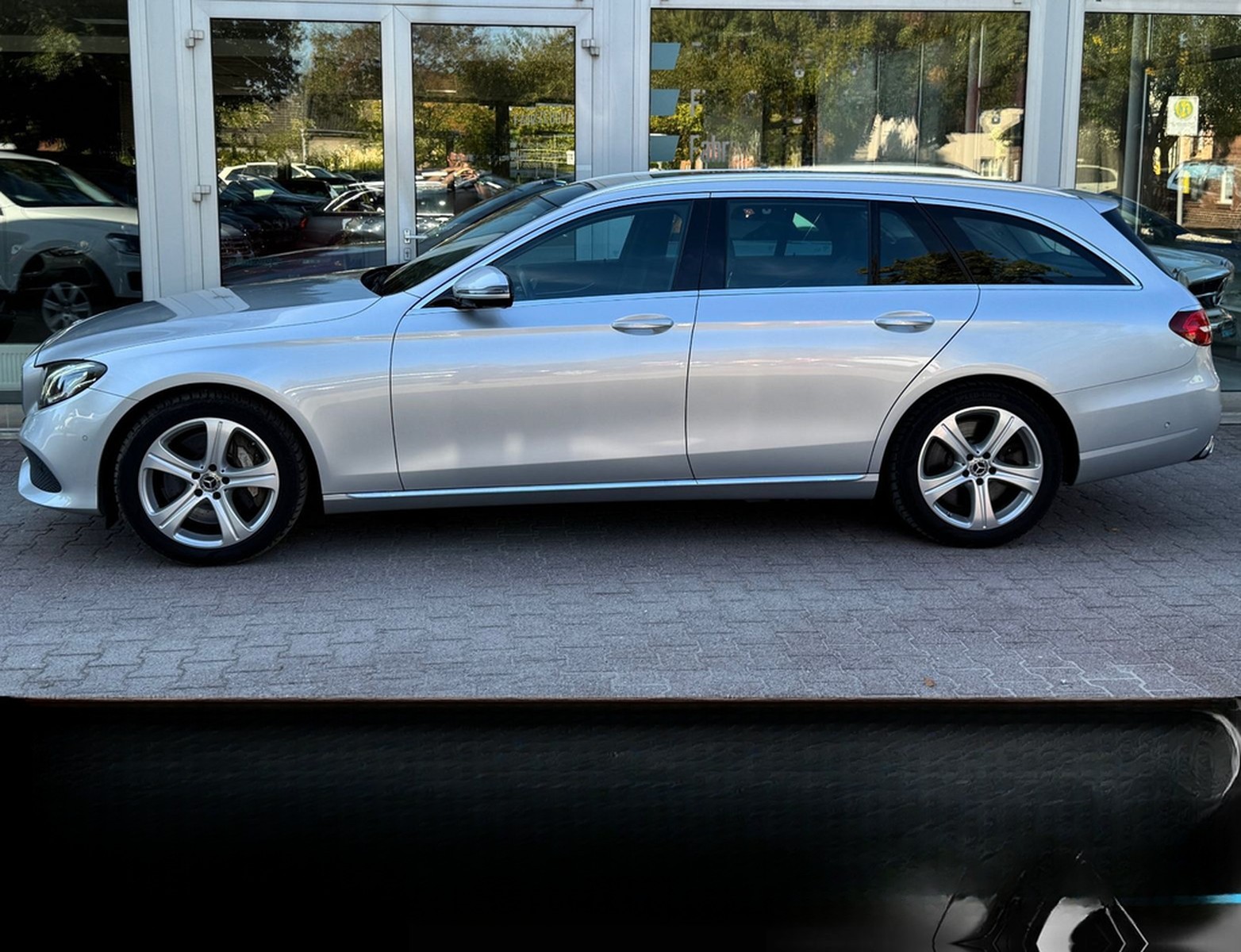 Mercedes-Benz E 400 T-Modell 4Matic*NAVI*PANO*AHK*LED* foto 4