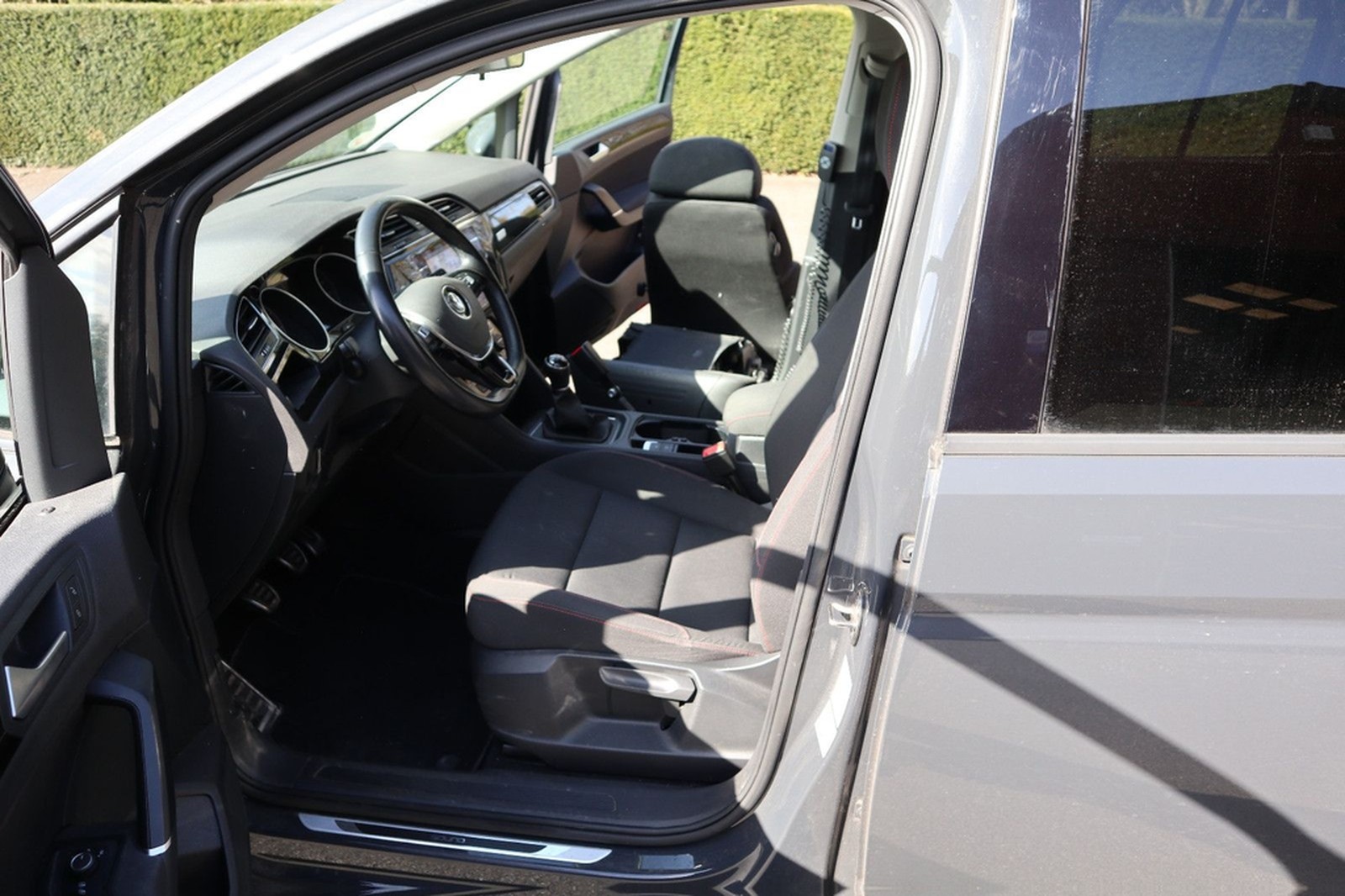 Volkswagen Touran 1.2 TSI SOUND*elek. Recaro Drehsitz*AHK* foto 12