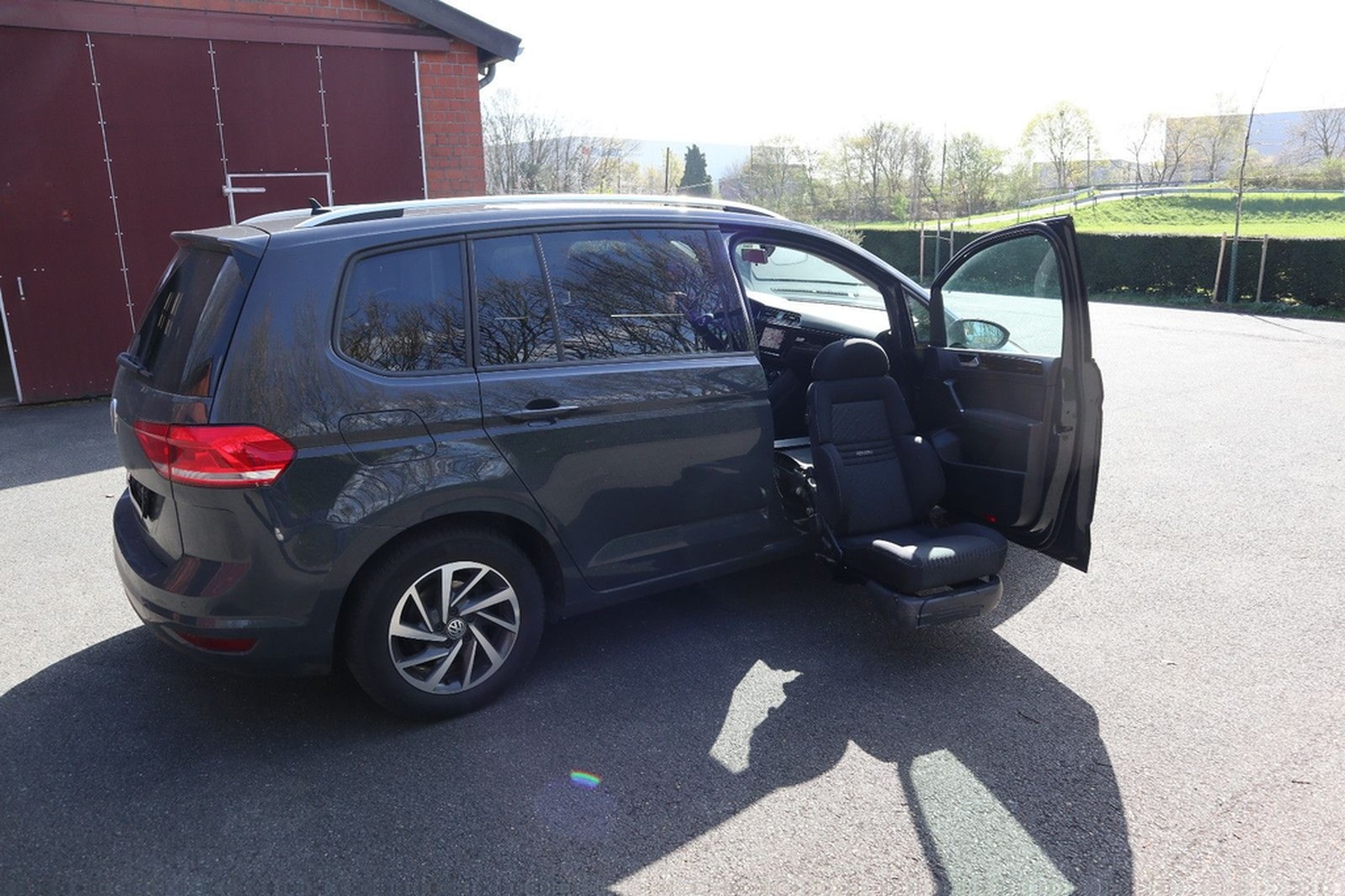 Volkswagen Touran 1.2 TSI SOUND*elek. Recaro Drehsitz*AHK* foto 8