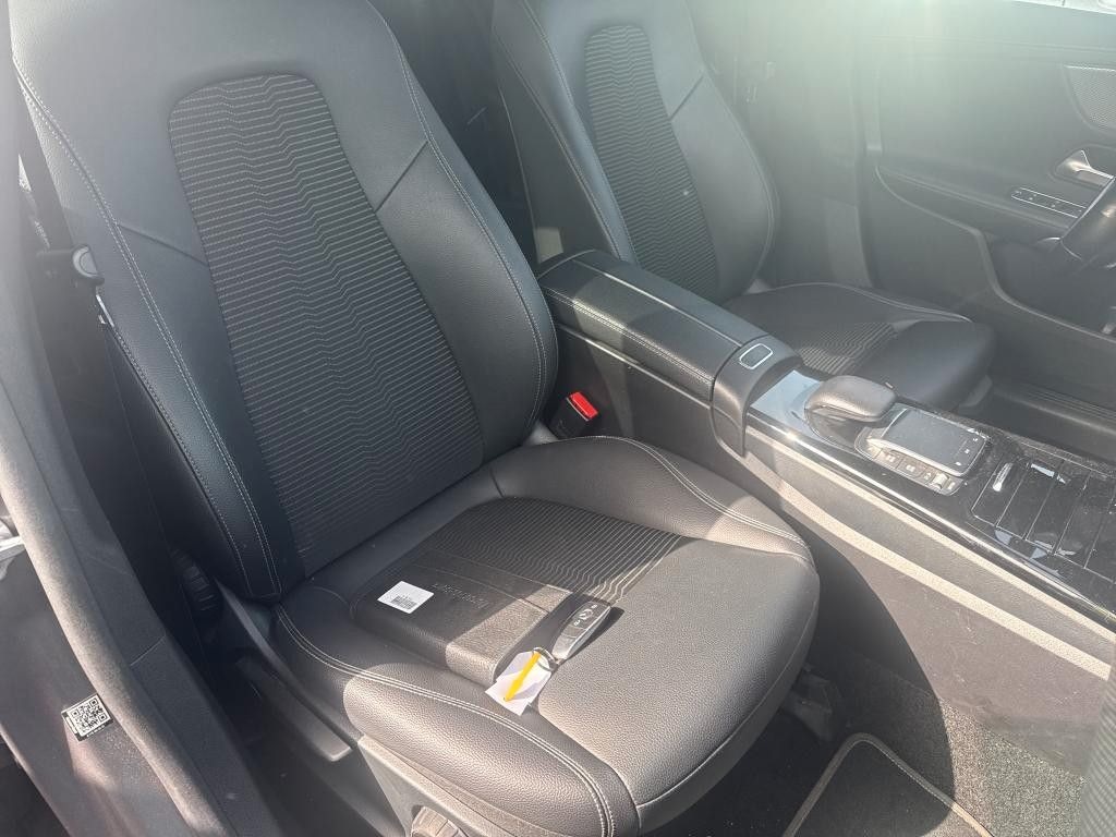 Mercedes-Benz CLA 200 Shooting brake 1.3 Ltr. Benzin 120 kW foto 10