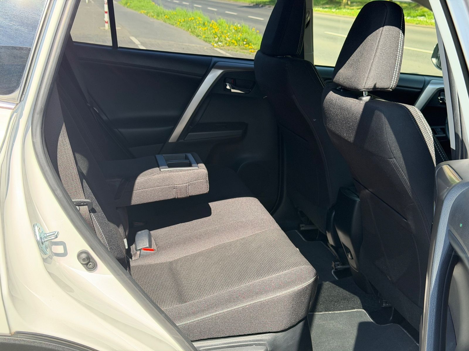 Toyota RAV 4 RAV4 Team D *Scheckheft,Garantie,360° Kam* foto 25