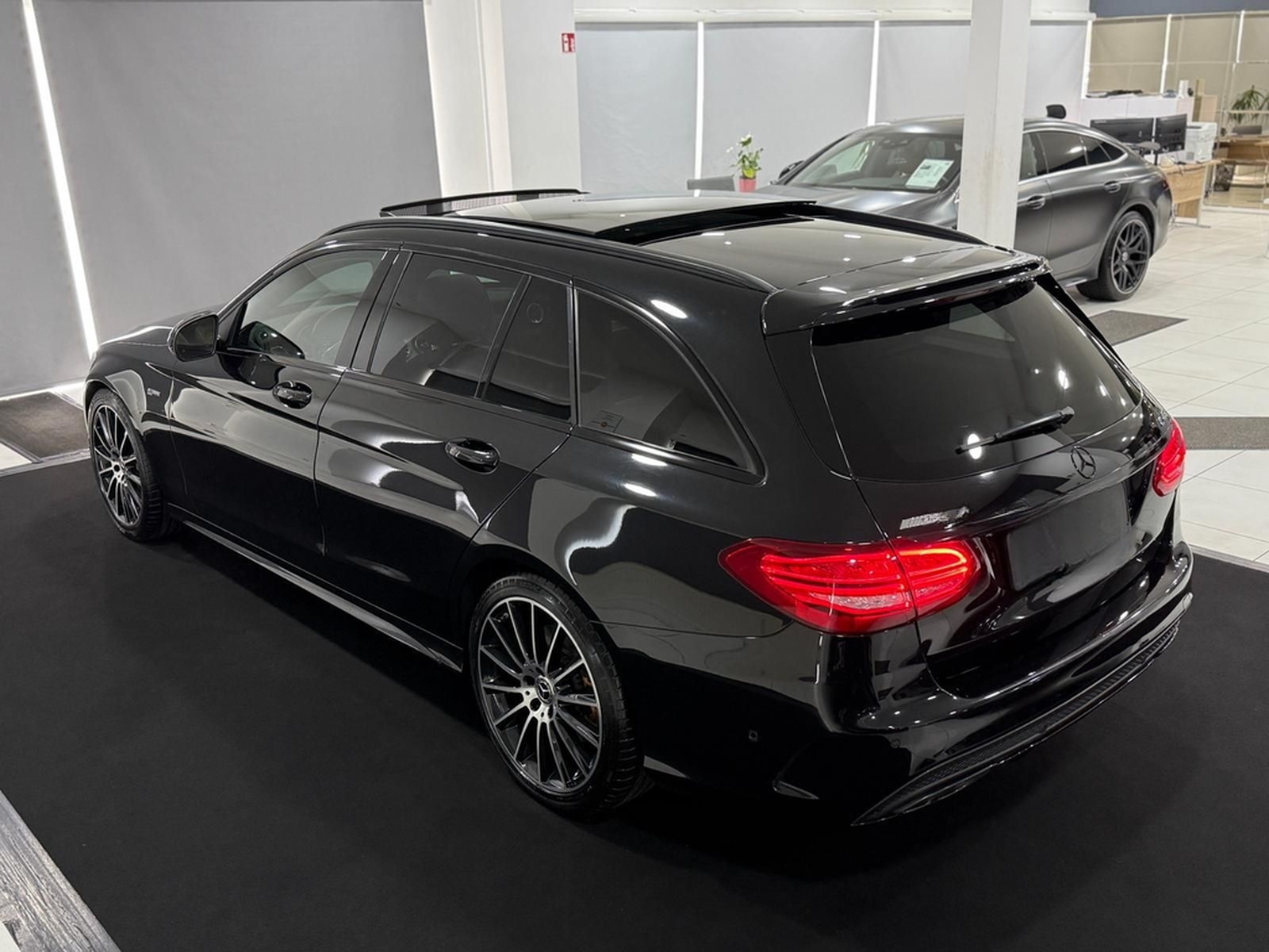 Mercedes-Benz C 43 AMG T 4M *PANO*AMBI*DESIGNO*AMG PERF. AGA* foto 13