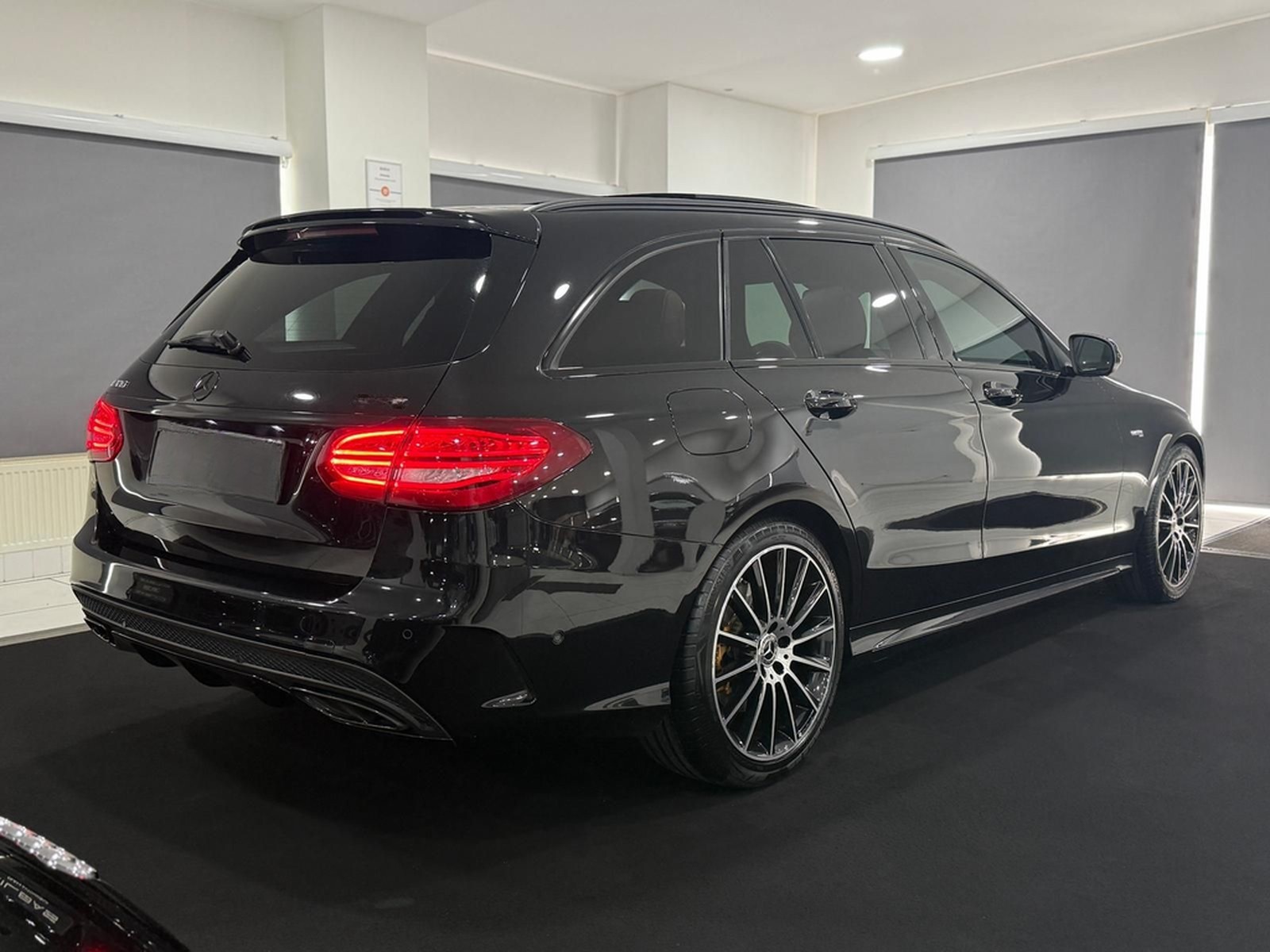Mercedes-Benz C 43 AMG T 4M *PANO*AMBI*DESIGNO*AMG PERF. AGA* foto 9