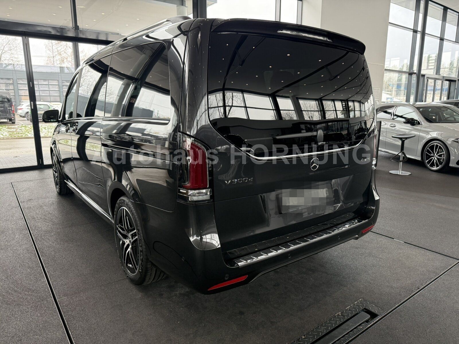 Mercedes-Benz V300 d 4M*AVANTGARDE*AIRMATIC*AMG*PANO*STHZG*AHK foto 4