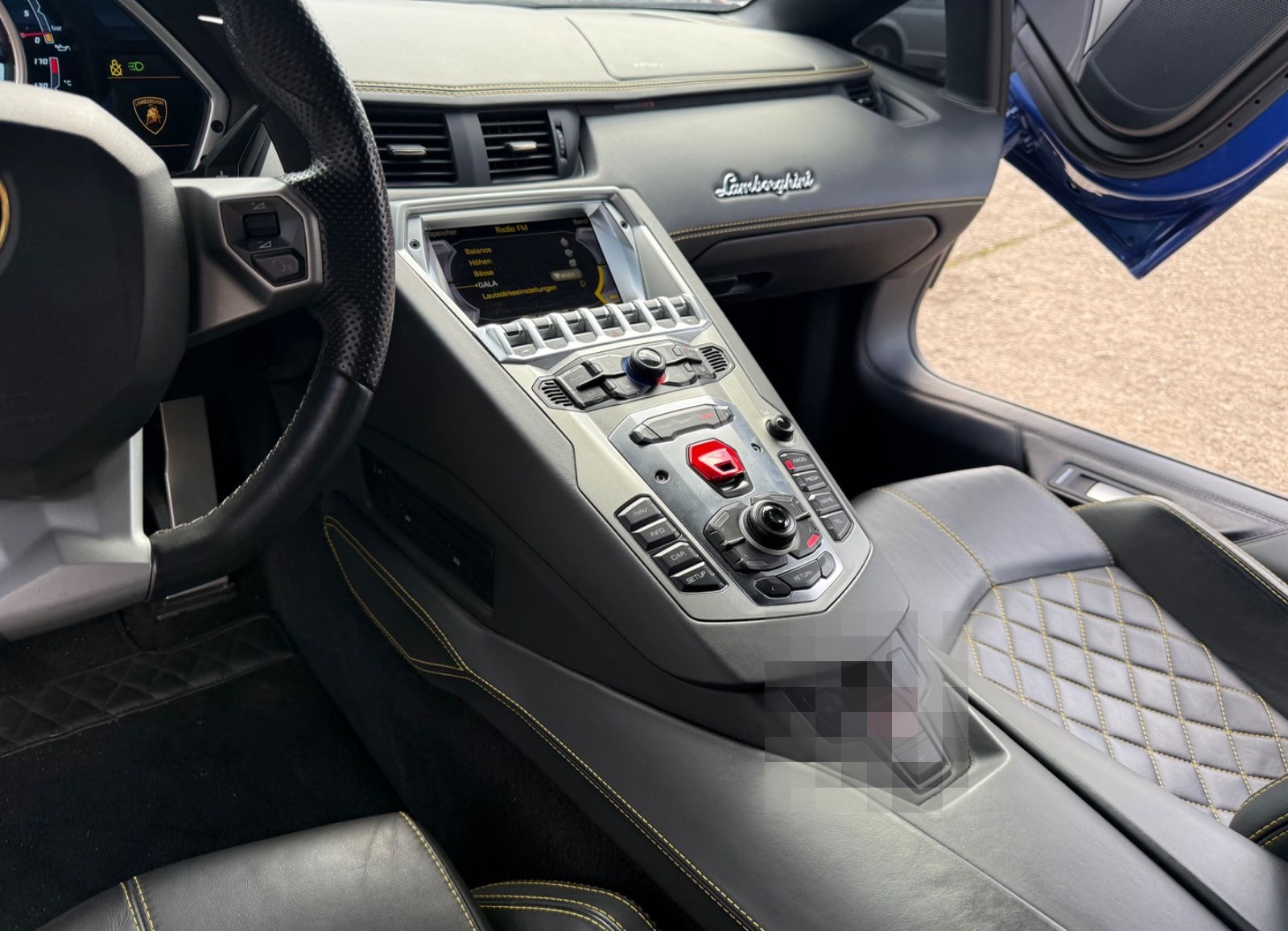 Lamborghini Aventador LP 700 4 foto 15