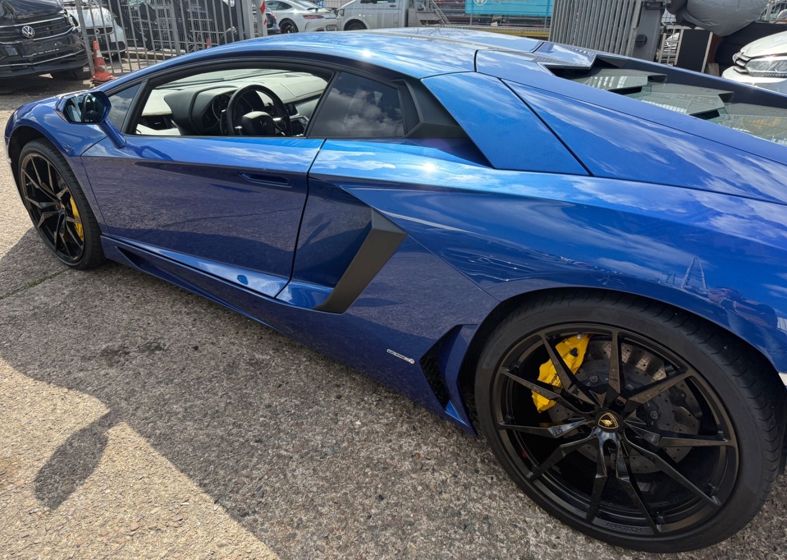 Lamborghini Aventador LP 700 4 foto 6