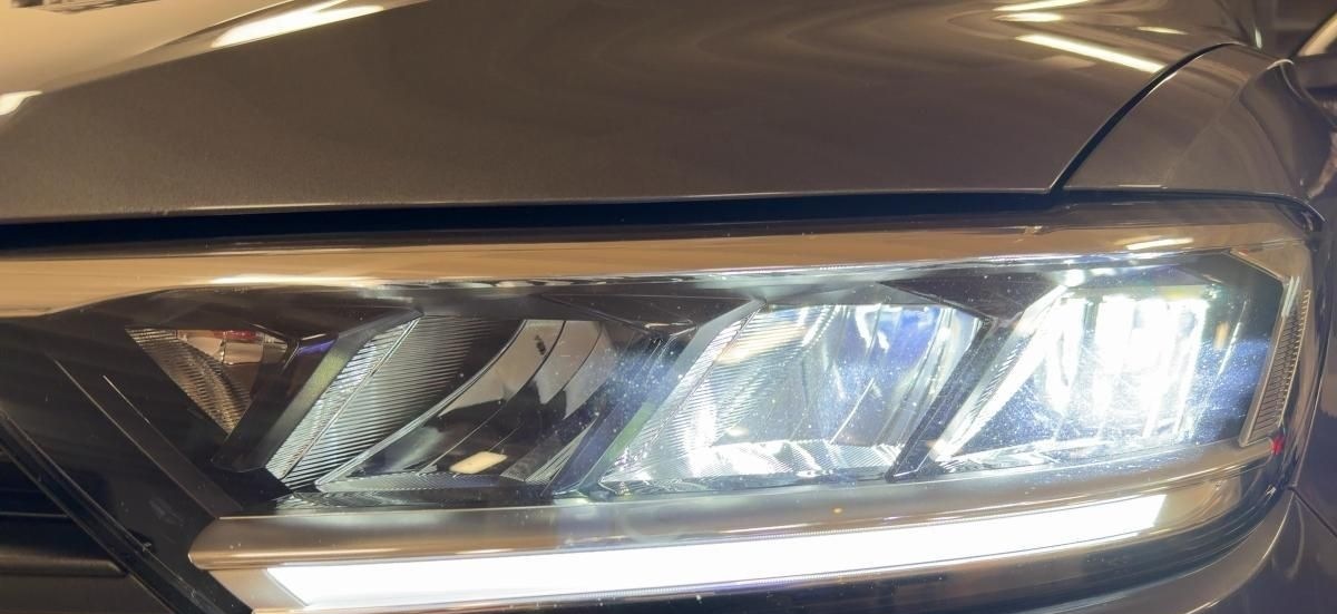 Volkswagen T-Roc LIFE 1.0 TSI SHZ APP-C. KLIMA LED foto 14