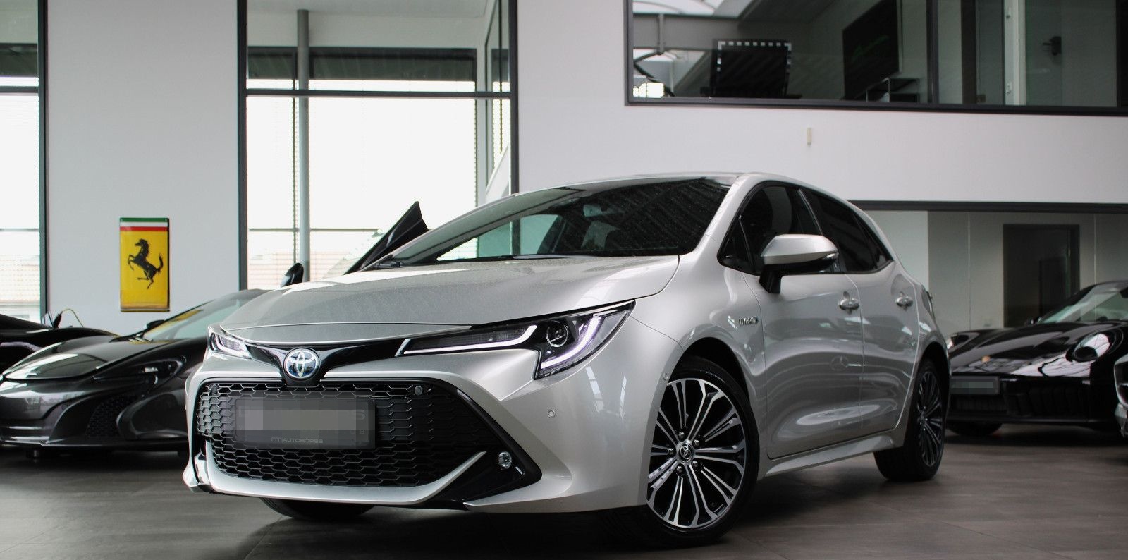 Toyota Corolla Hybrid 1.8 VVT-i * Team D * 1.Hand! foto 1