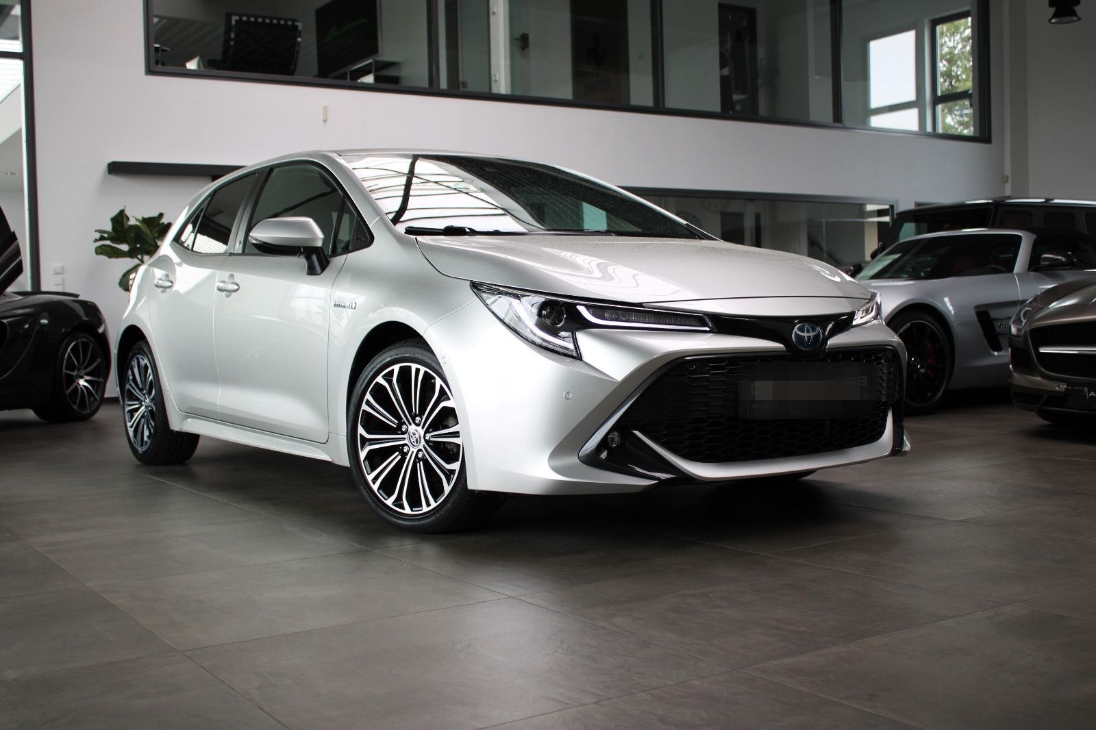 Toyota Corolla Hybrid 1.8 VVT-i *  Team D * 1.Hand! foto 13