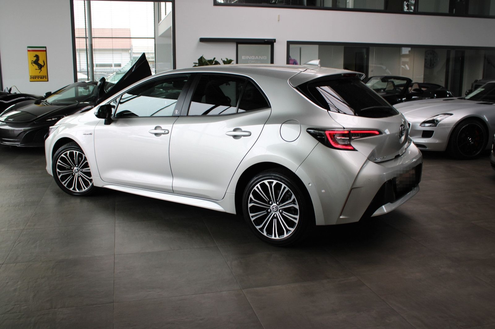 Toyota Corolla Hybrid 1.8 VVT-i *  Team D * 1.Hand! foto 5