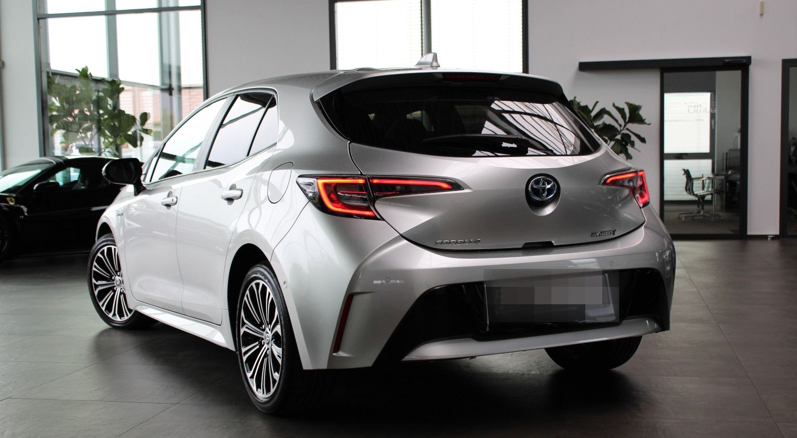 Toyota Corolla Hybrid 1.8 VVT-i *  Team D * 1.Hand! foto 7