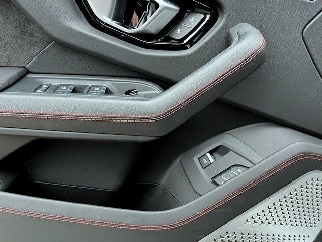 Lamborghini Urus HUD NIGHT VISION B&O 23" REAR SEAT-ENTER. foto 13