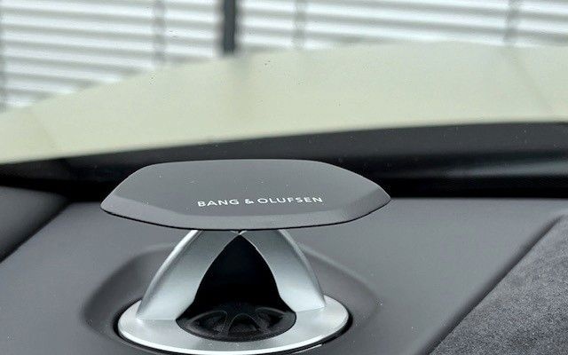 Lamborghini Urus HUD NIGHT VISION B&O 23" REAR SEAT-ENTER. foto 20