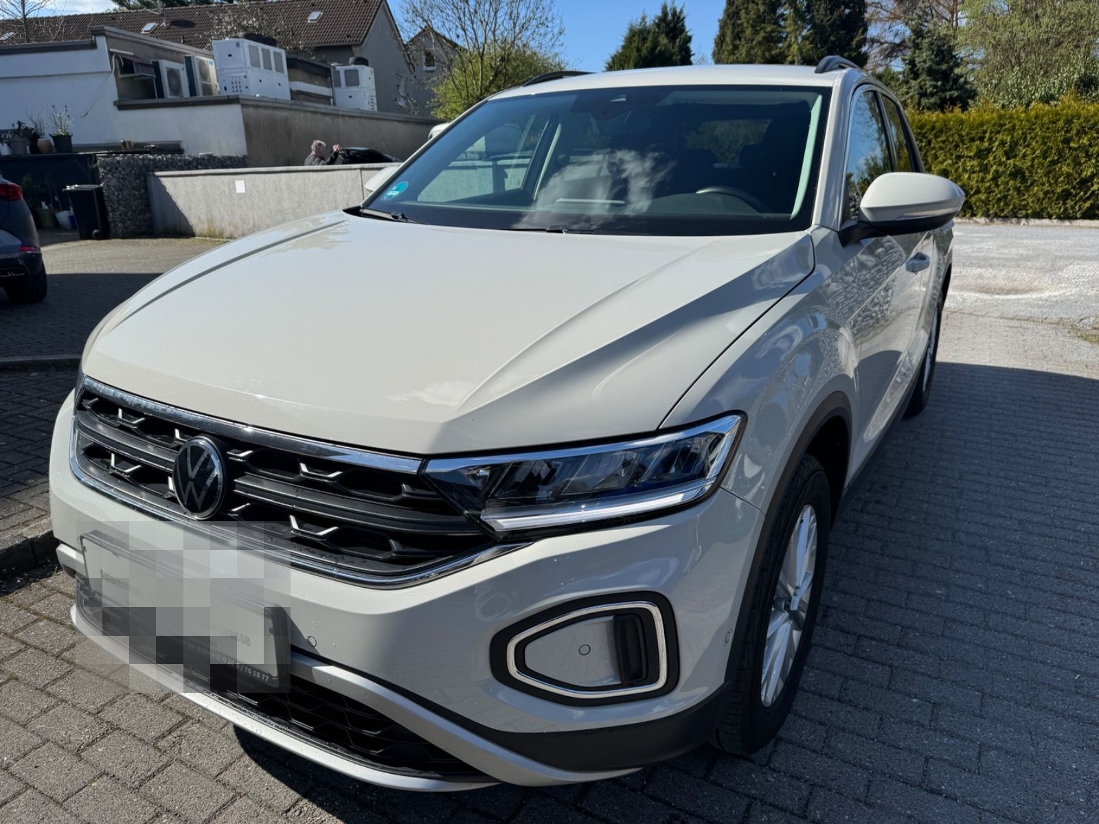 Volkswagen T-Roc PDC App Conect ACC LMF 1.Hand TÜV 01/2028 foto 3