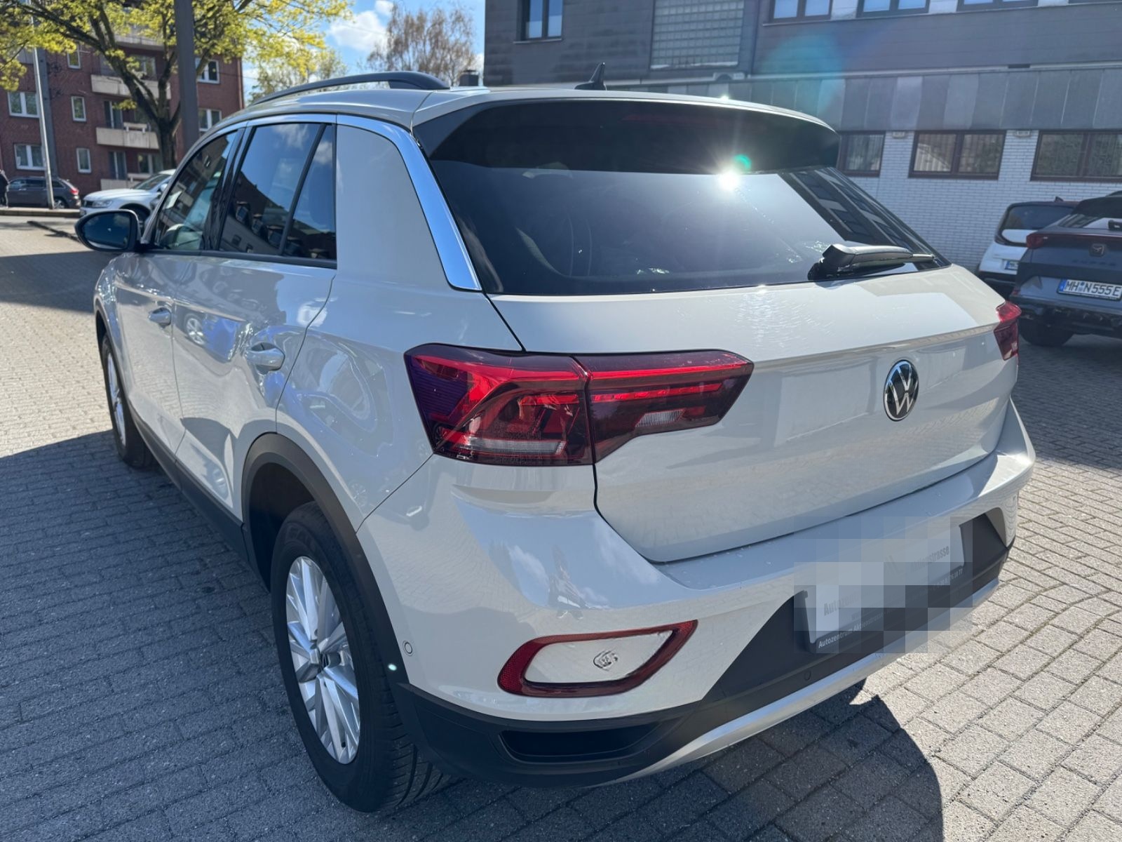 Volkswagen T-Roc PDC App Conect ACC LMF 1.Hand TÜV 01/2028 foto 7