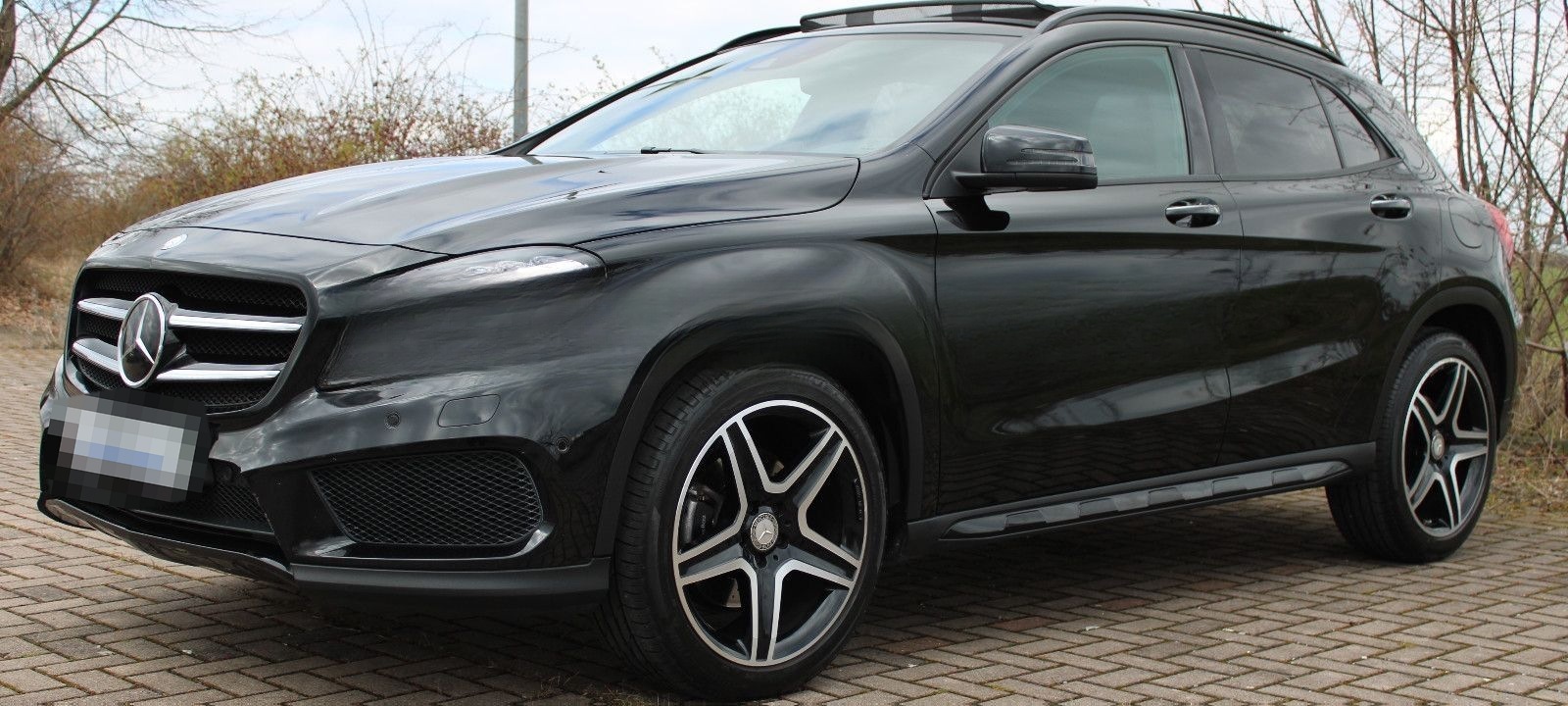 Mercedes-Benz GLA 250 4Matic AMG Aut.PANO Leder Bi-XENON Sound foto 2