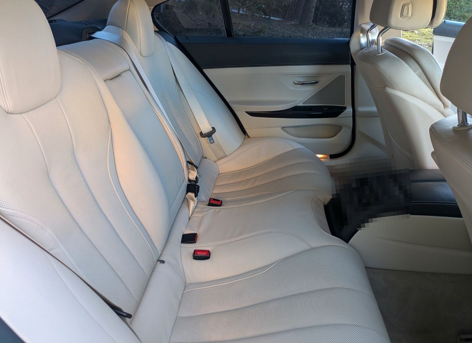 BMW 650i Gran Coupé - Panorama - Kamera - V8 Biturbo foto 14