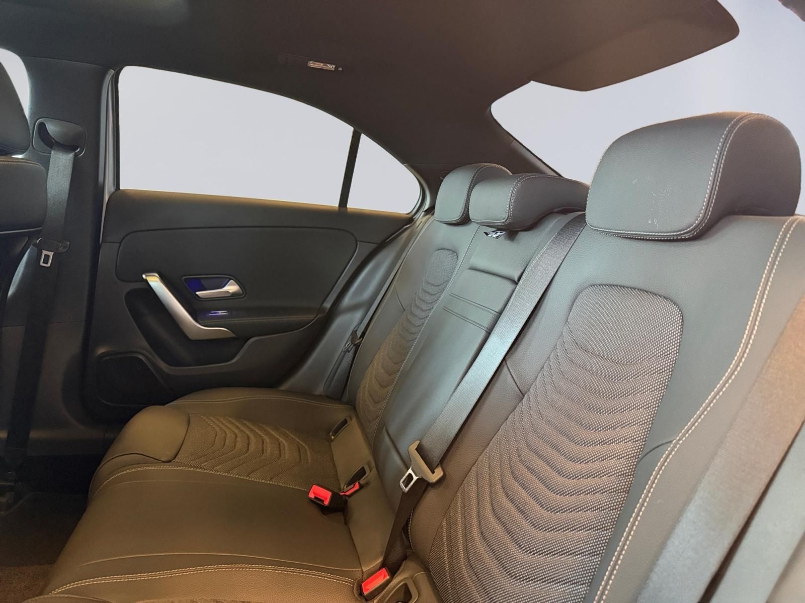 Mercedes-Benz A 200 Limousine AHK+MULTIBEAM+PANO+NIGHTPAKET+ foto 11