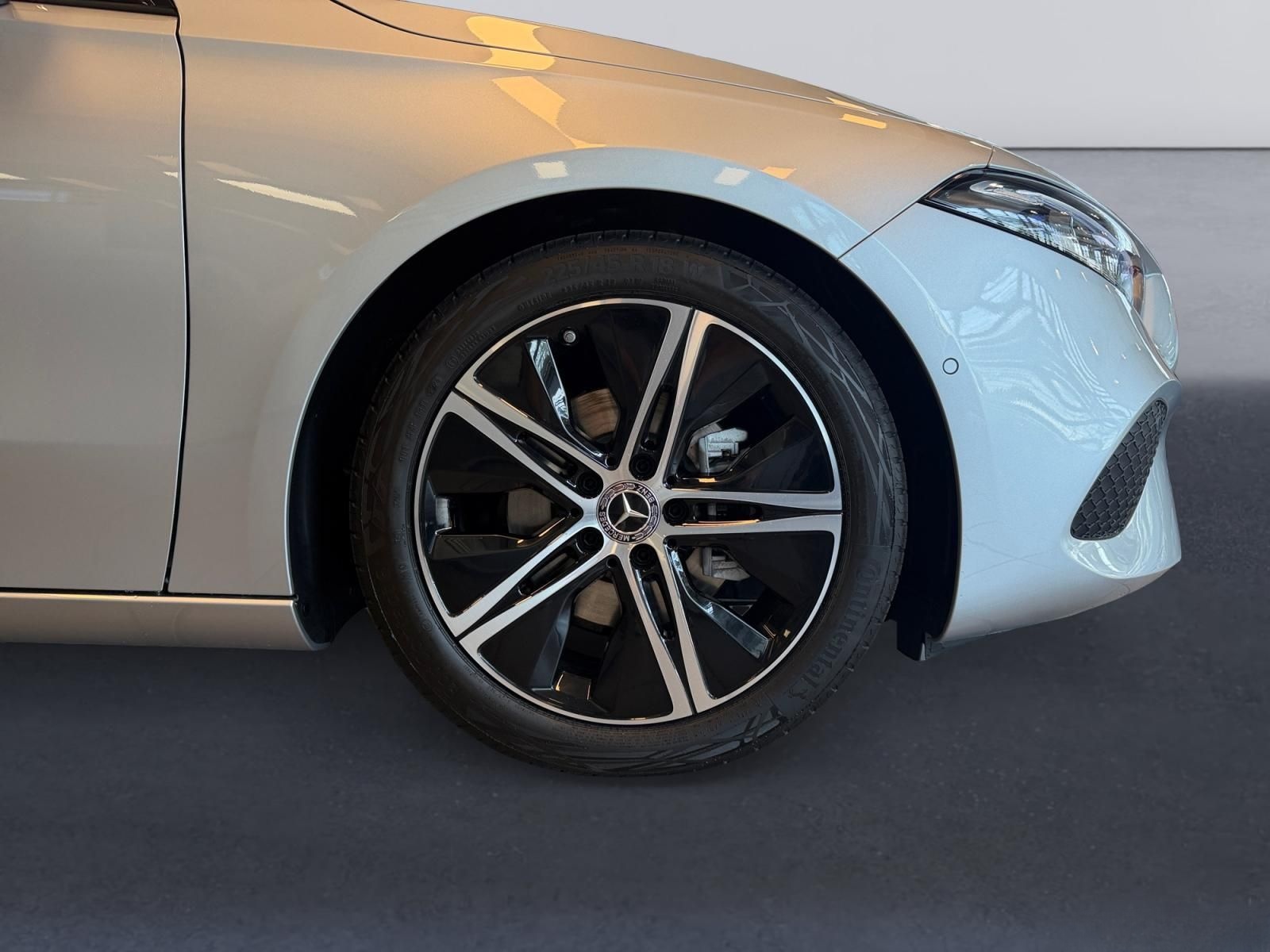 Mercedes-Benz A 200 Limousine AHK+MULTIBEAM+PANO+NIGHTPAKET+ foto 5