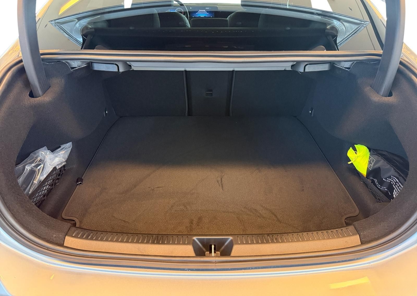 Mercedes-Benz A 200 Limousine AHK+MULTIBEAM+PANO+NIGHTPAKET+ foto 6