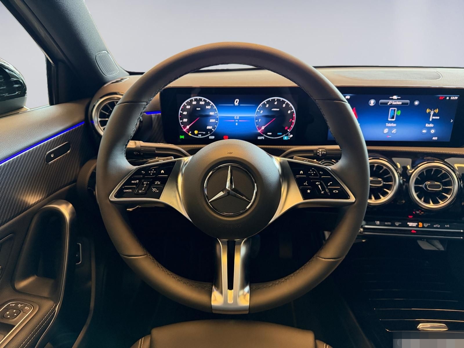 Mercedes-Benz A 200 Limousine AHK+MULTIBEAM+PANO+NIGHTPAKET+ foto 9
