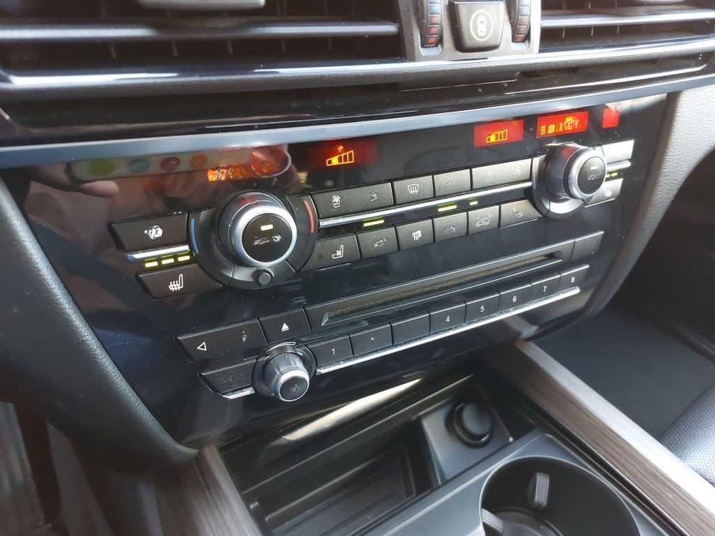 BMW X5 xDrive50i M-Sport GEWERBE 1.Hd AHK PANO KAM foto 17