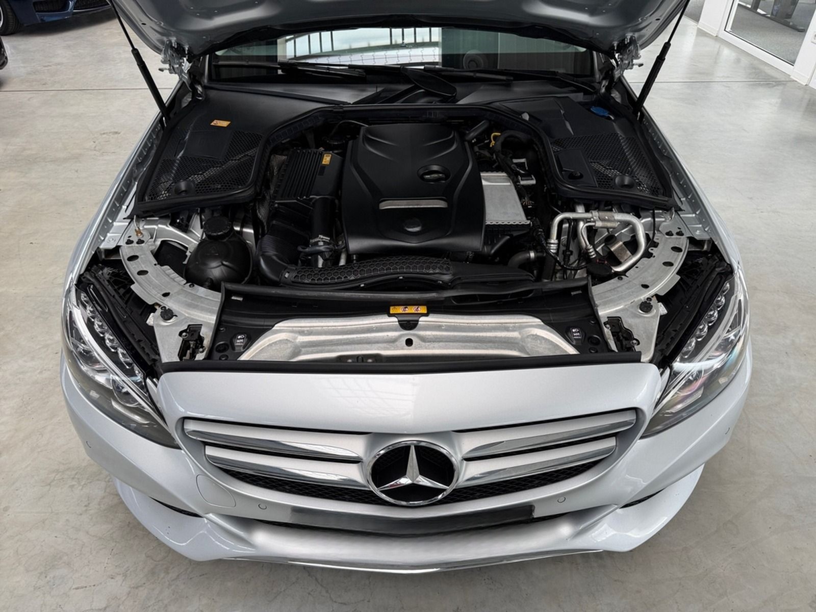 Mercedes-Benz C 200 AUTOMAT NAV+LED+EINPARKHILFE+ALLWETTER+TÜV foto 12