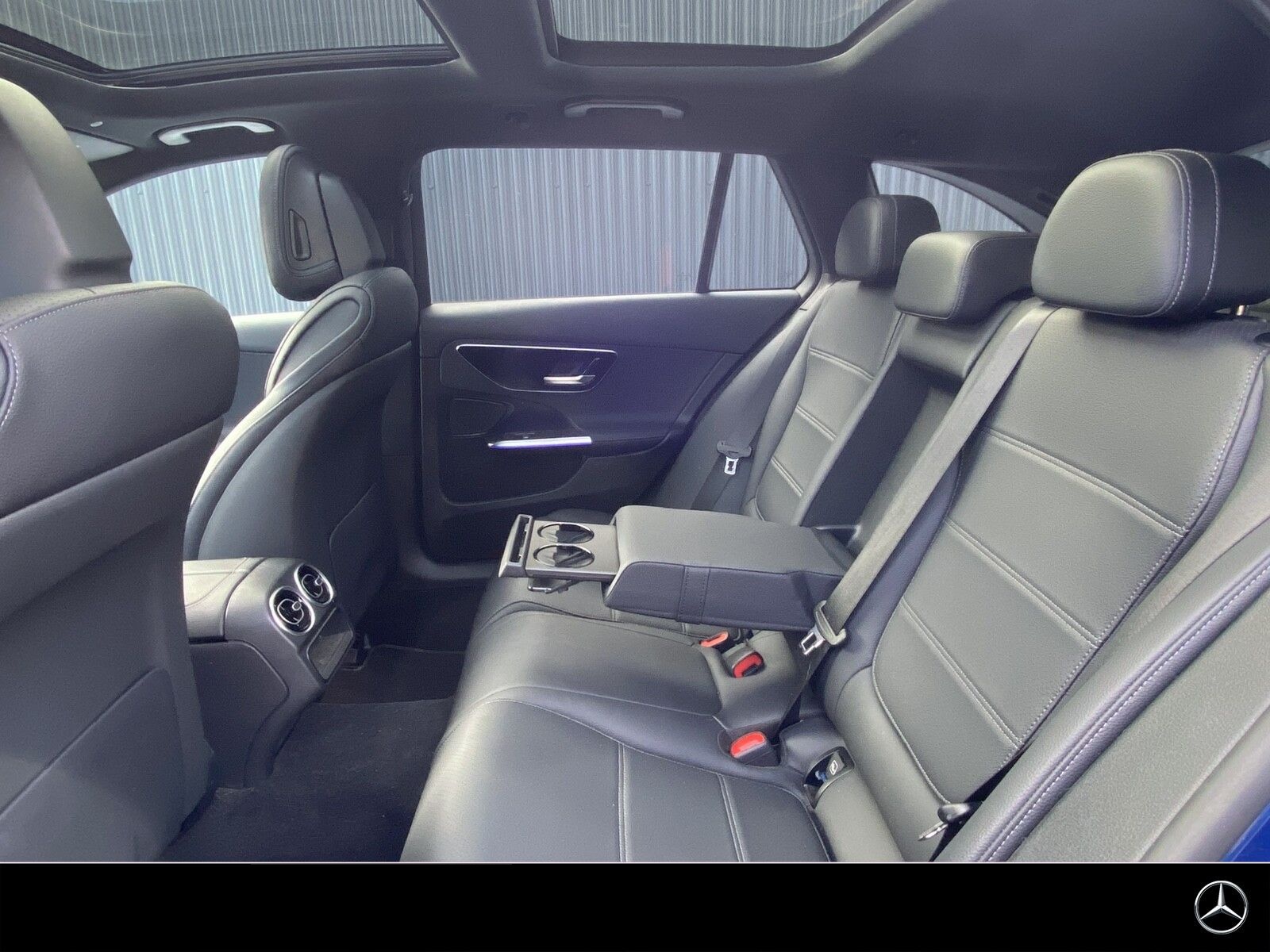 Mercedes-Benz C 300 T de Avantgarde Massage AHK 360° Pano NP86 foto 16